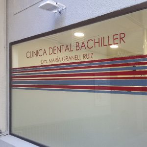 Vinilo decorativo Clínica Dental Bachiller - abc SOLAR